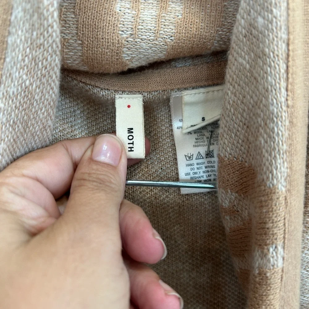 Moth Anthropologie Tan and Cream Knit Cardigan, S, has piling/GUC - Picture 3 of 7